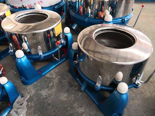 Centrifugal dewatering machine